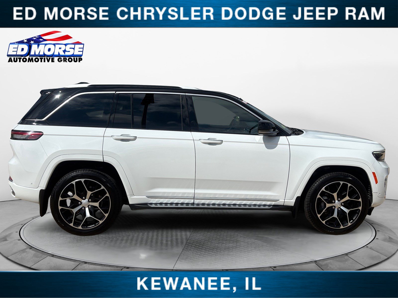 Used 2022 Jeep Grand Cherokee Summit AWD/4WD image 6