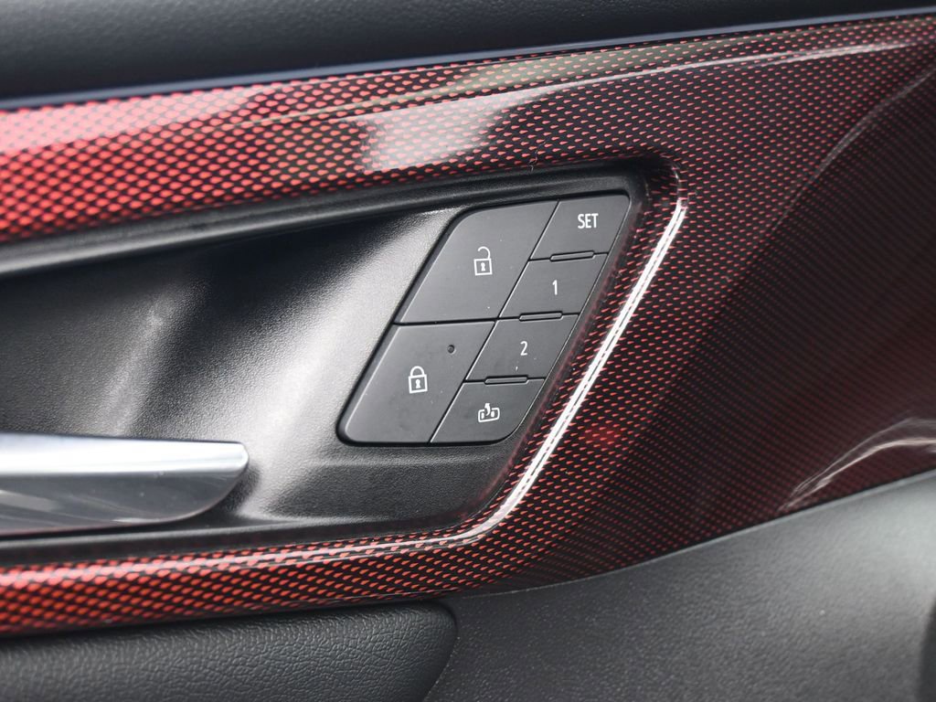 Used 2024 Chevrolet Traverse RS image 18