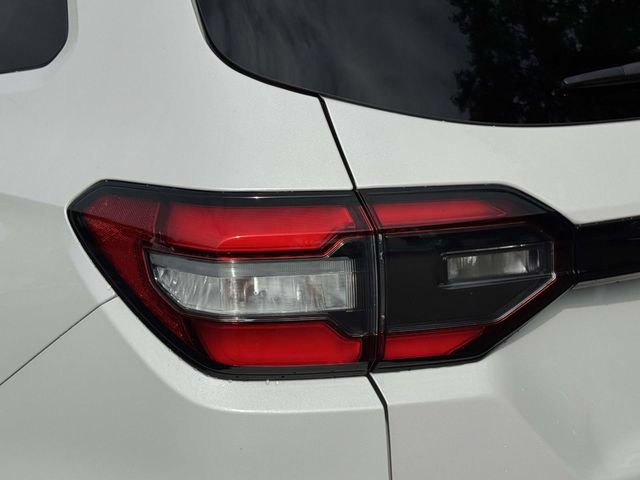 Certified 2023 Honda Pilot LX image 9