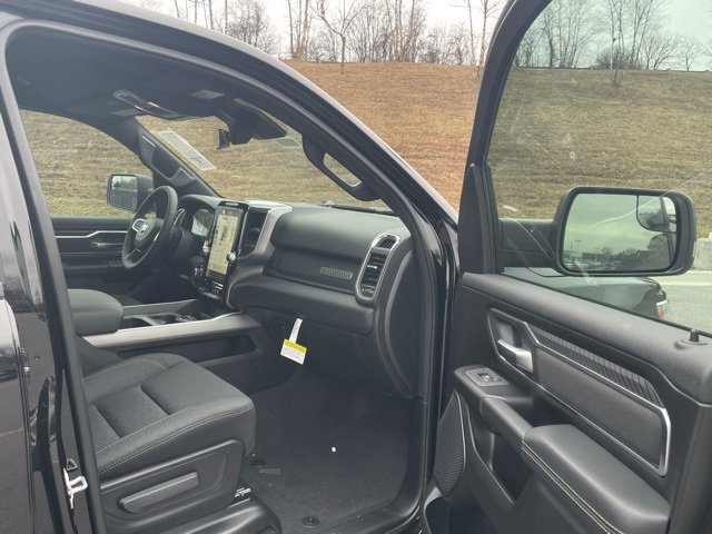 New 2026 RAM 1500 4x4 Crew Cab image 27