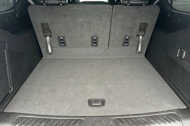 Used 2023 Chevrolet Suburban LT image 22