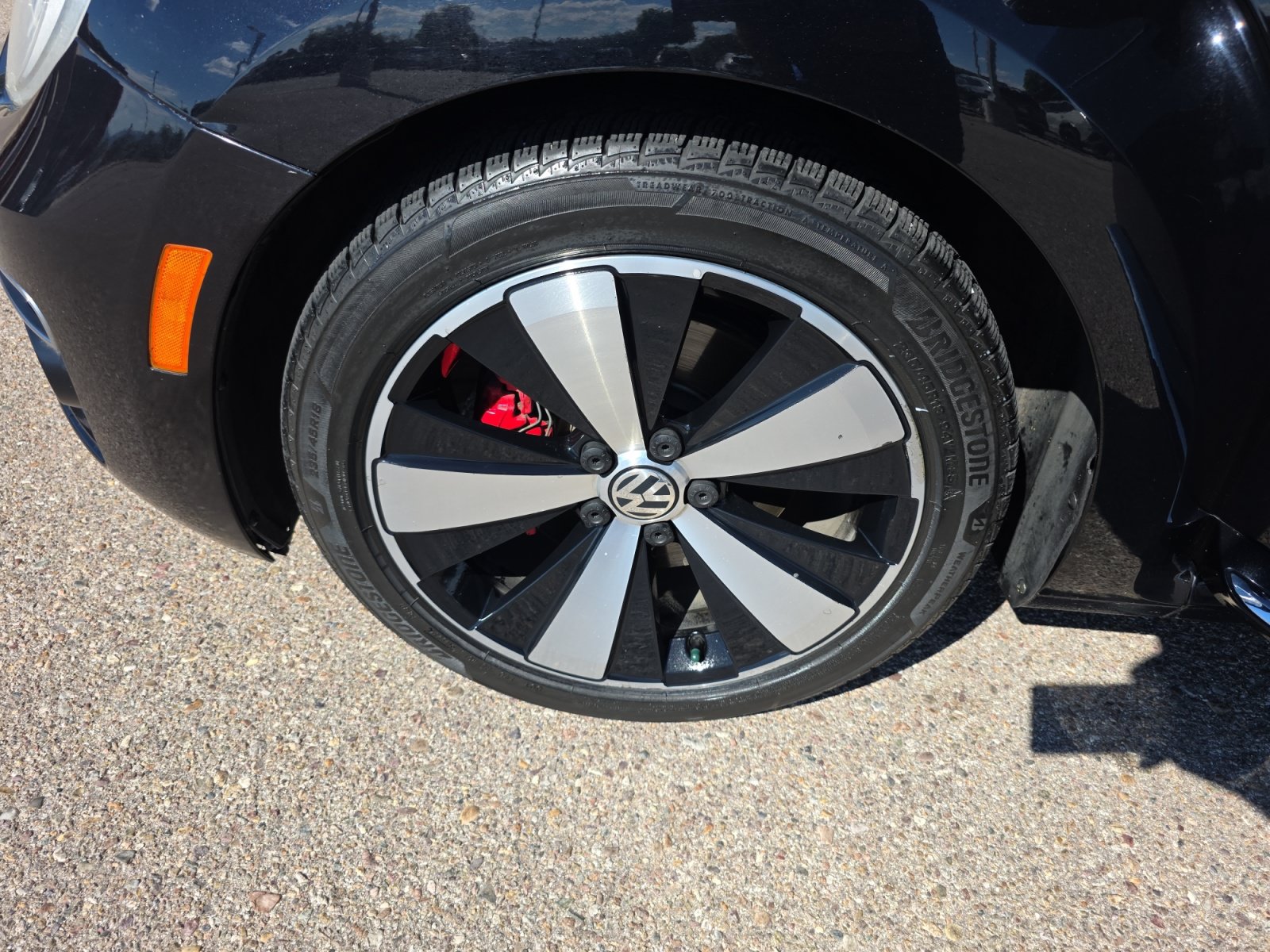 Used 2014 Volkswagen Beetle R-Line FWD image 26