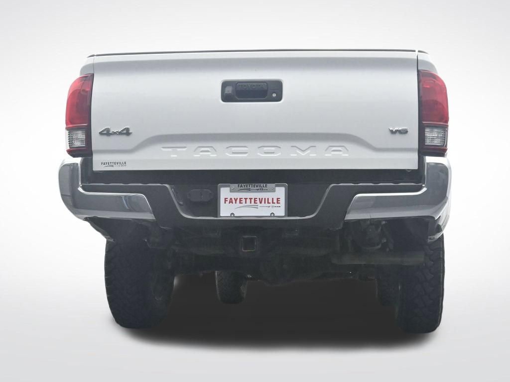 Used 2022 Toyota Tacoma SR5 AWD/4WD image 34