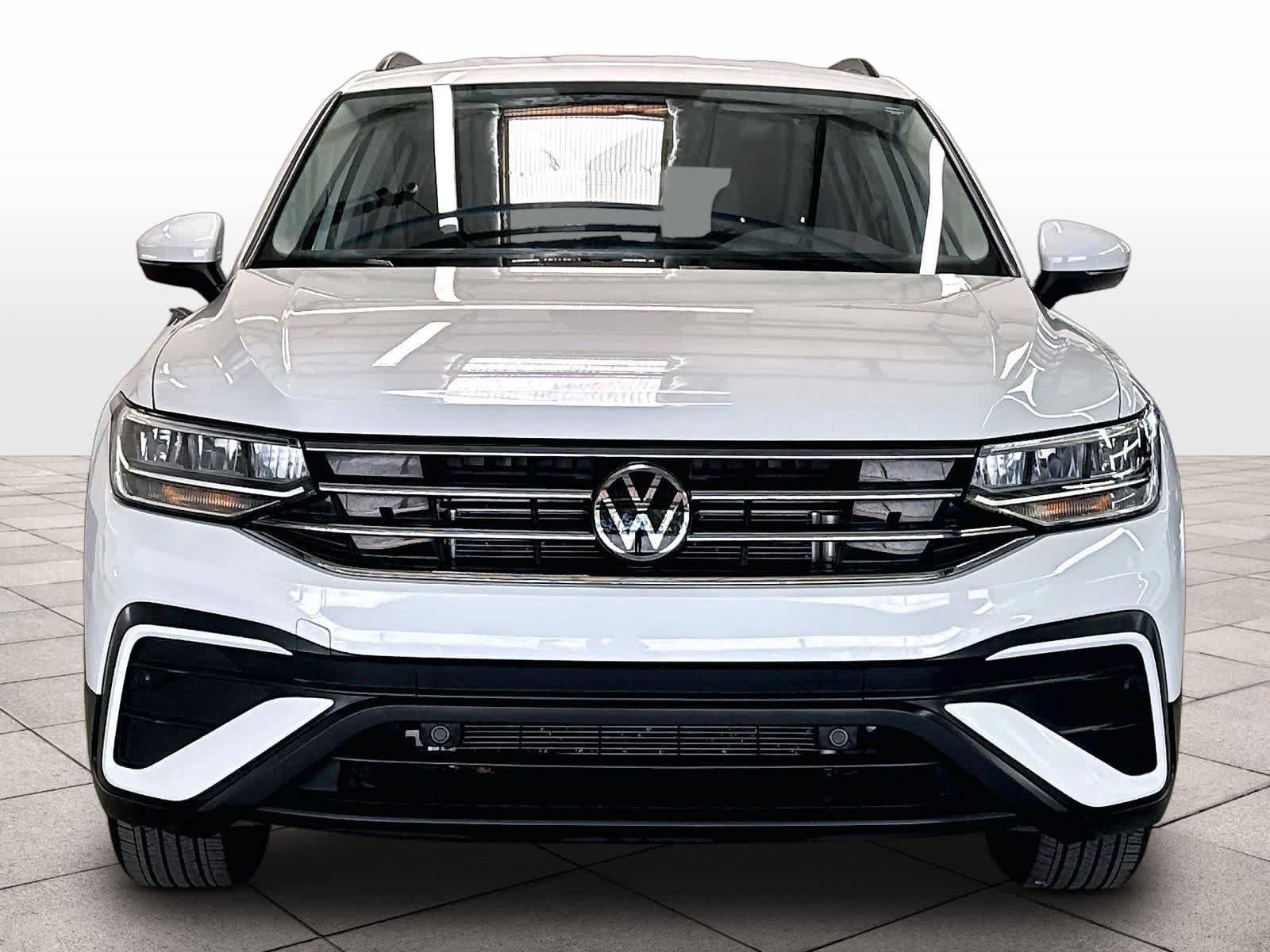 Used 2023 Volkswagen Tiguan S w/ Driver Assistance Package FWD image 2