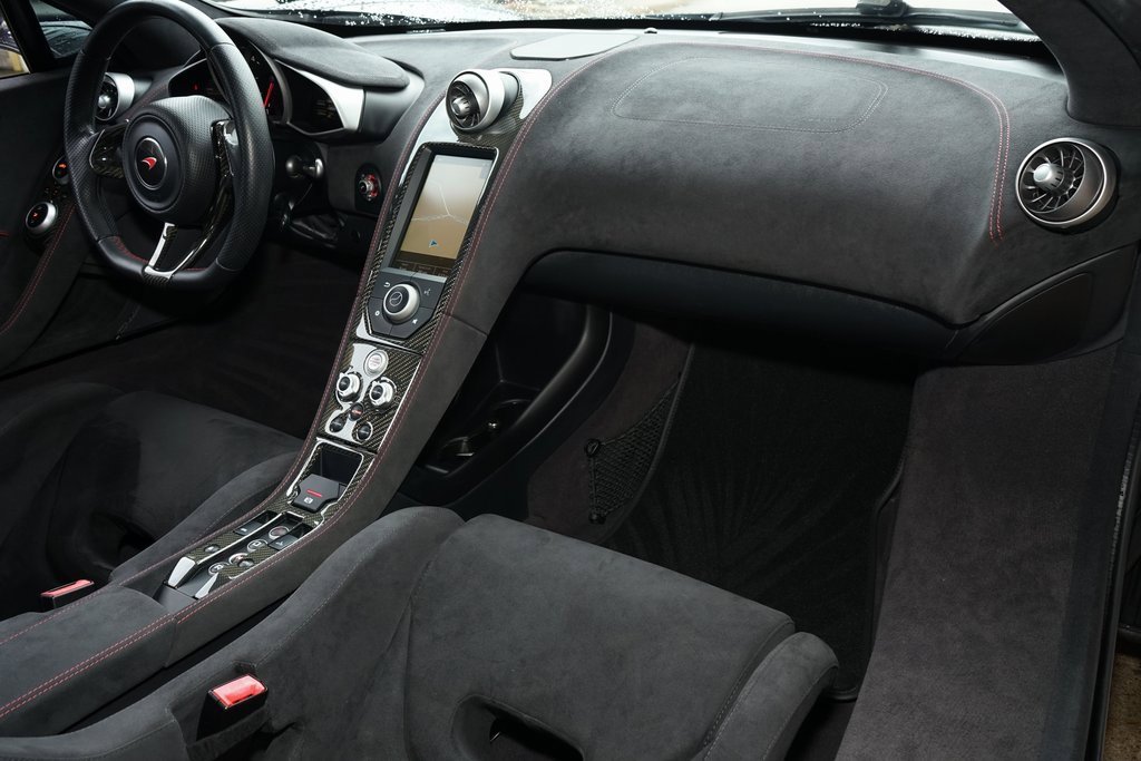 Used 2015 McLaren 650S Spider image 11