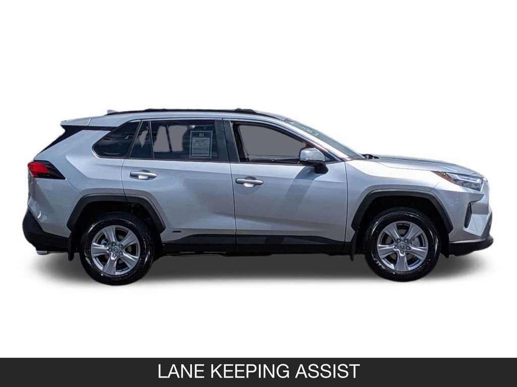 Used 2025 Toyota RAV4 XLE AWD/4WD image 6