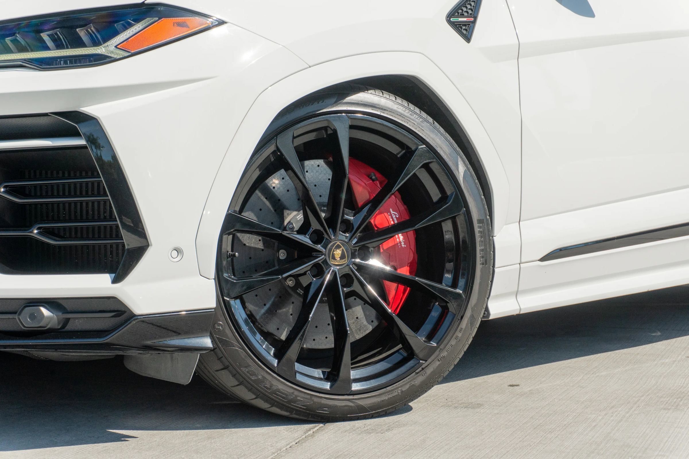 Used 2021 Lamborghini Urus image 23