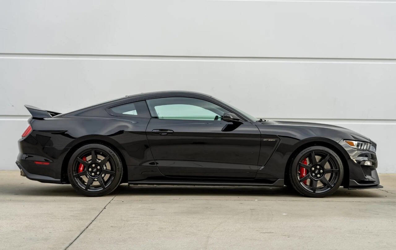 Used 2019 Ford Mustang Shelby GT350R w/ GT350R Equipment Group 920A image 21