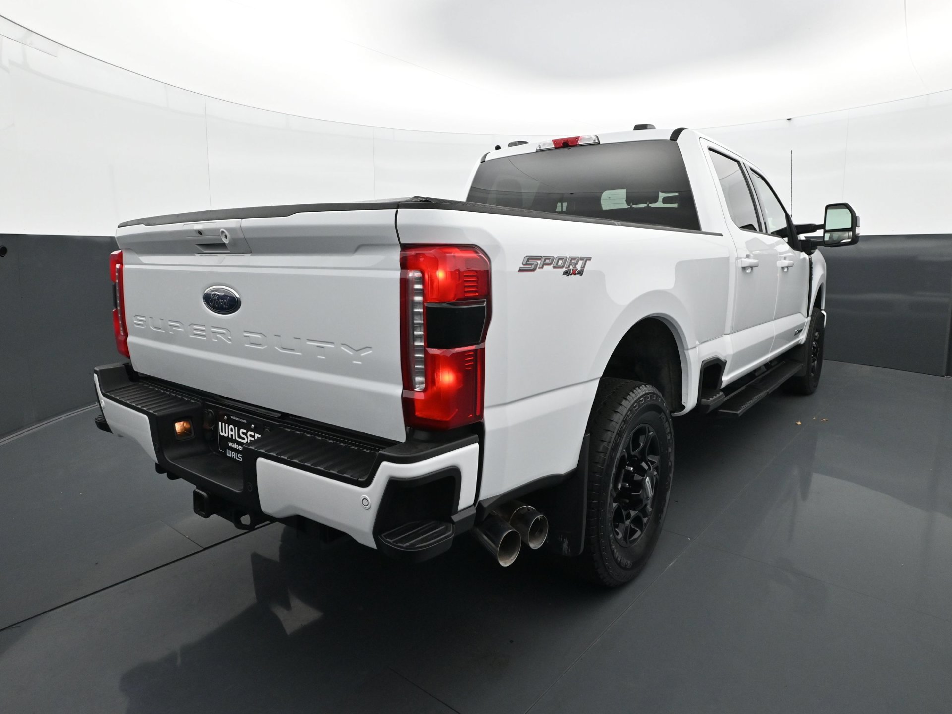 Used 2024 Ford F250 XLT w/ XLT Premium Package AWD/4WD image 6