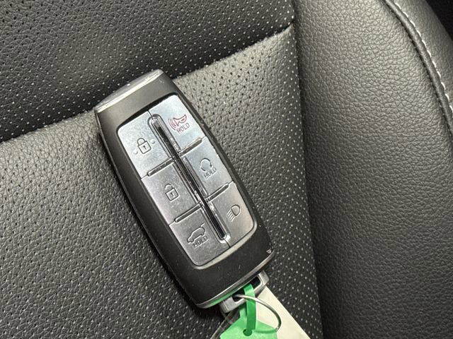 Used 2025 Genesis GV70 2.5T w/ Select Package image 27