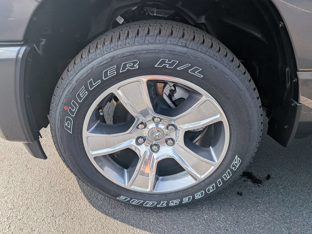 New 2026 RAM 1500 Express AWD/4WD image 9