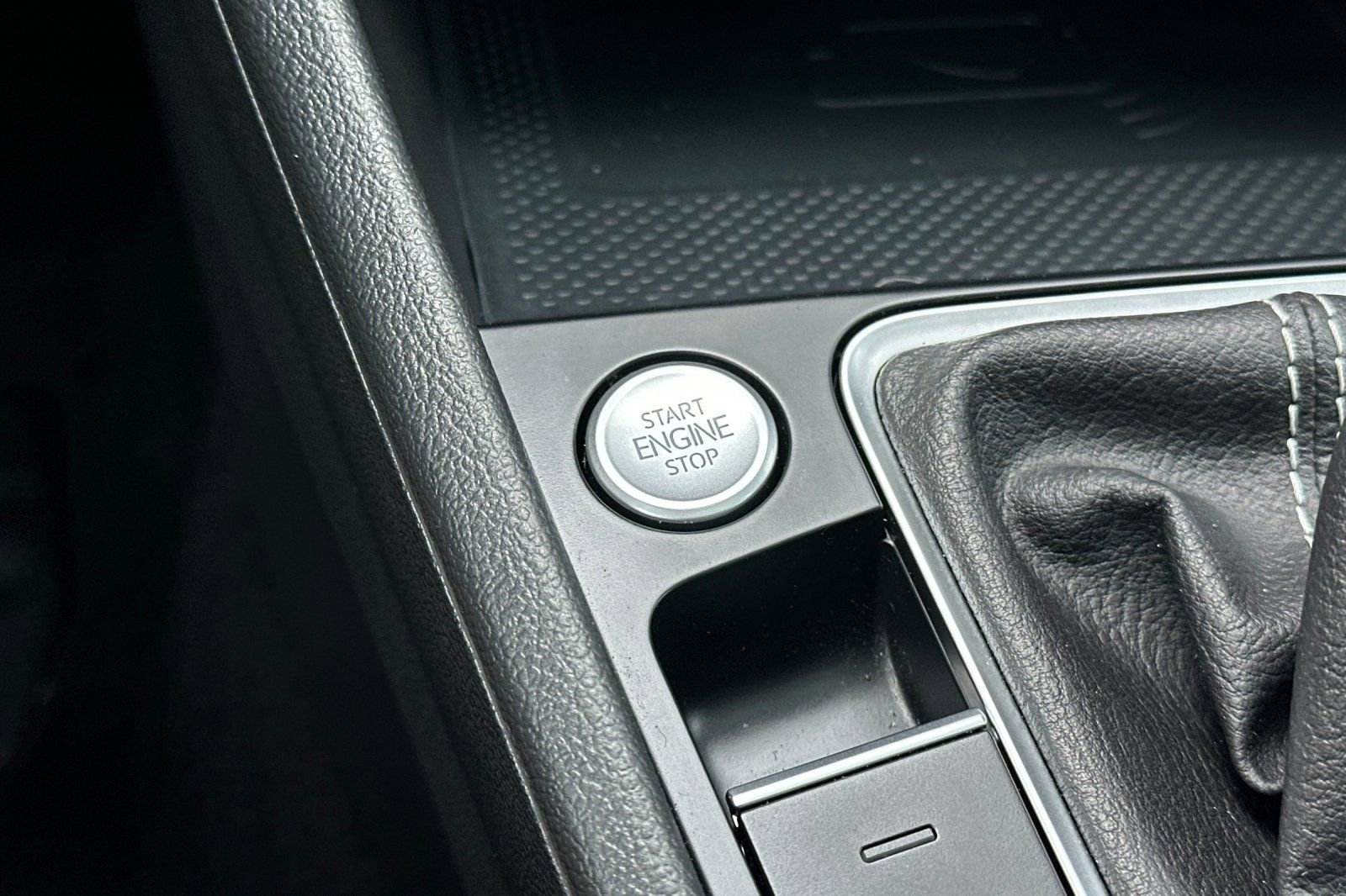 Used 2022 Volkswagen Jetta SEL FWD image 22