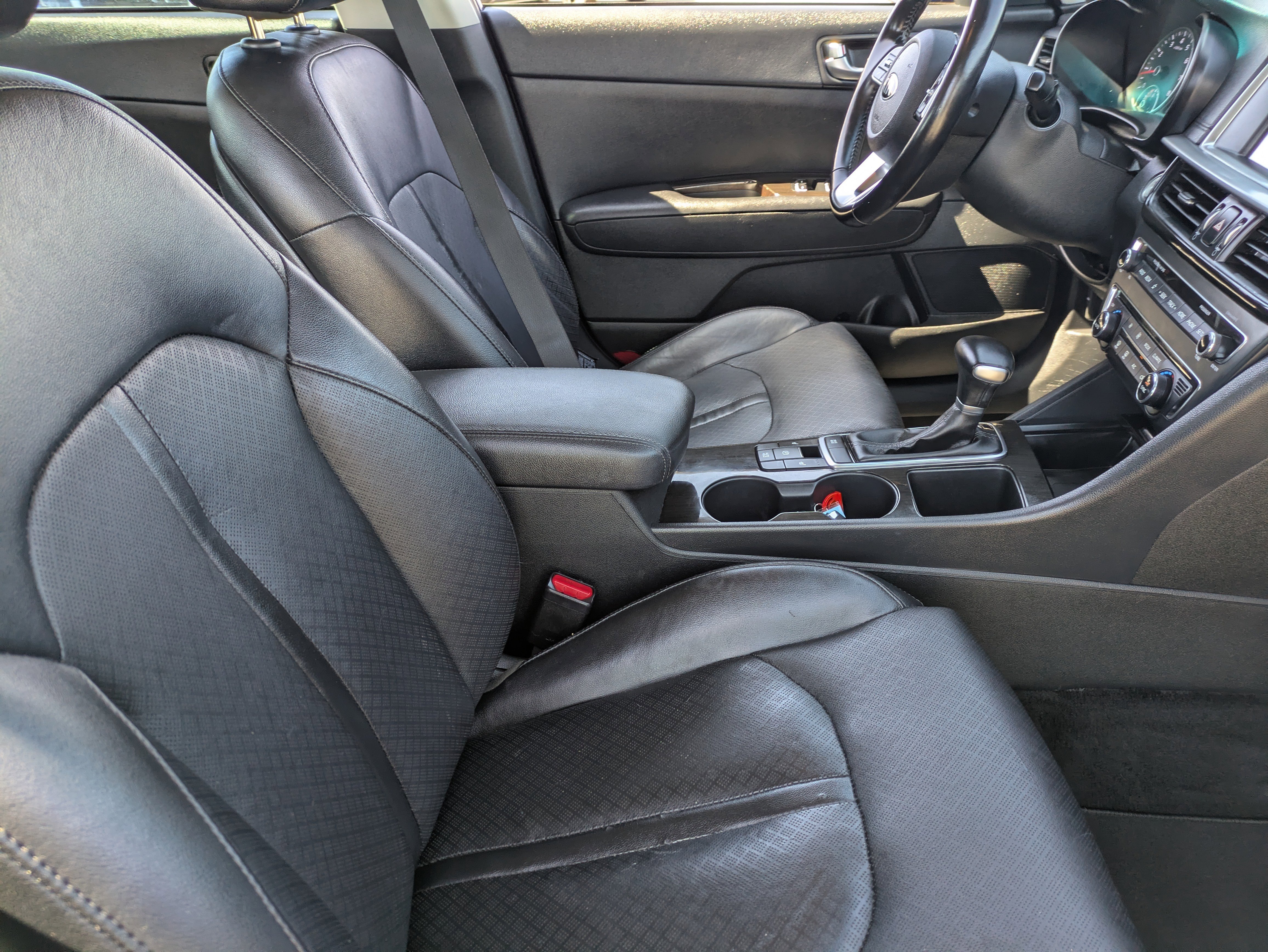 Used 2020 Kia Optima EX image 11