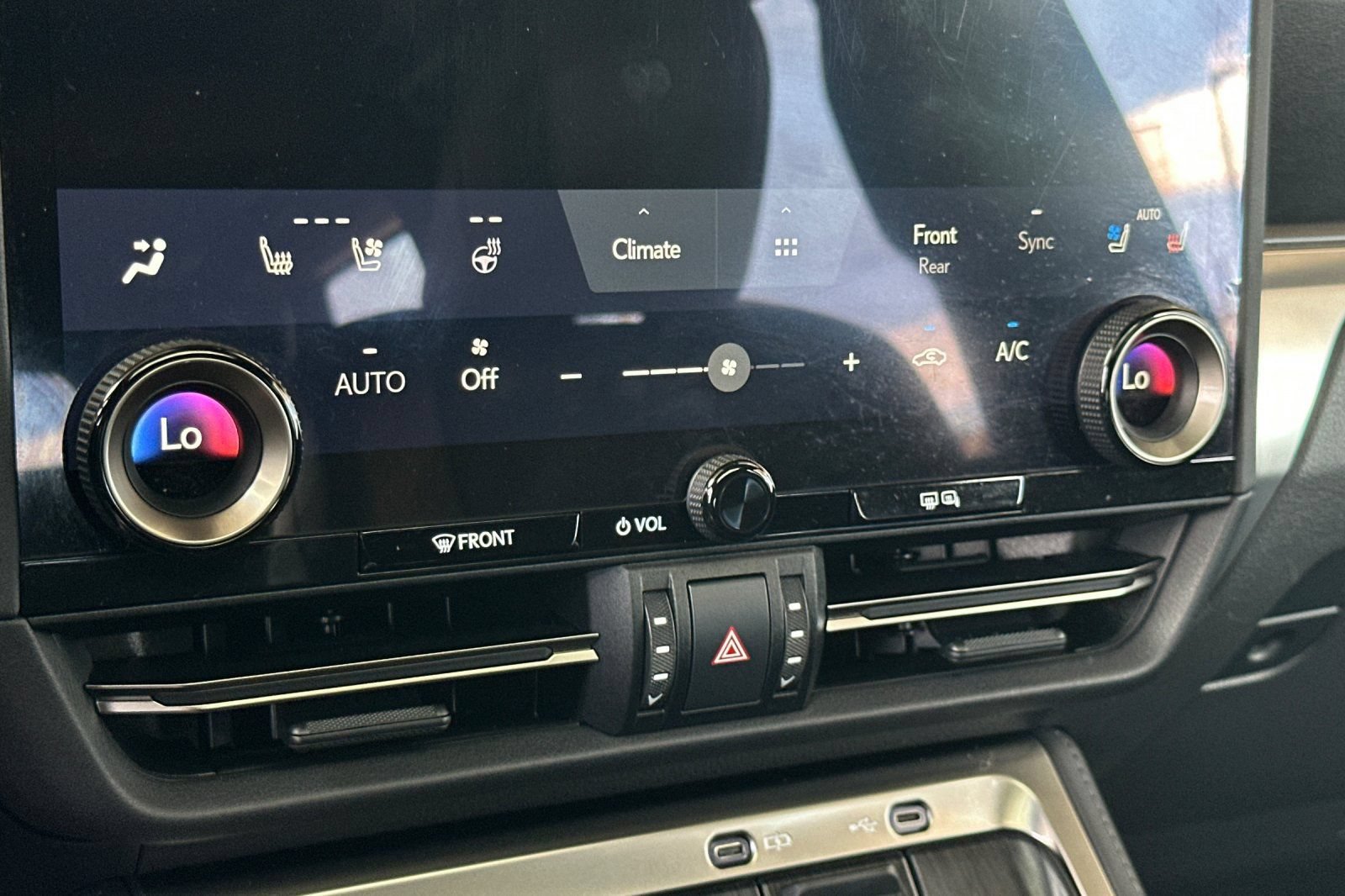 Certified 2024 Lexus GX 550 w/ Accessory Package (Z1) AWD/4WD image 18