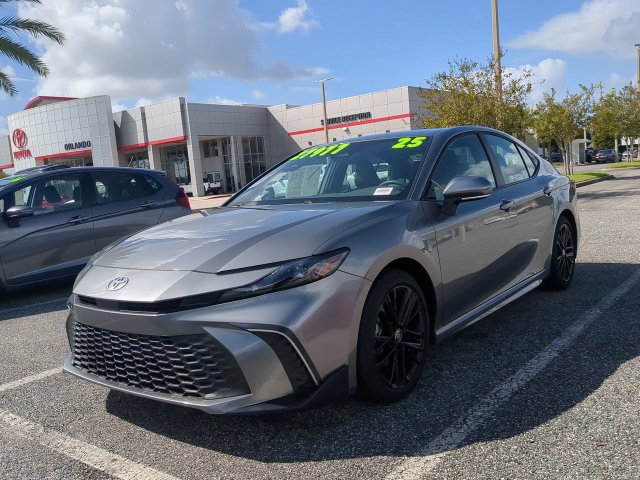 Certified 2025 Toyota Camry SE w/ Convenience Package FWD image 8