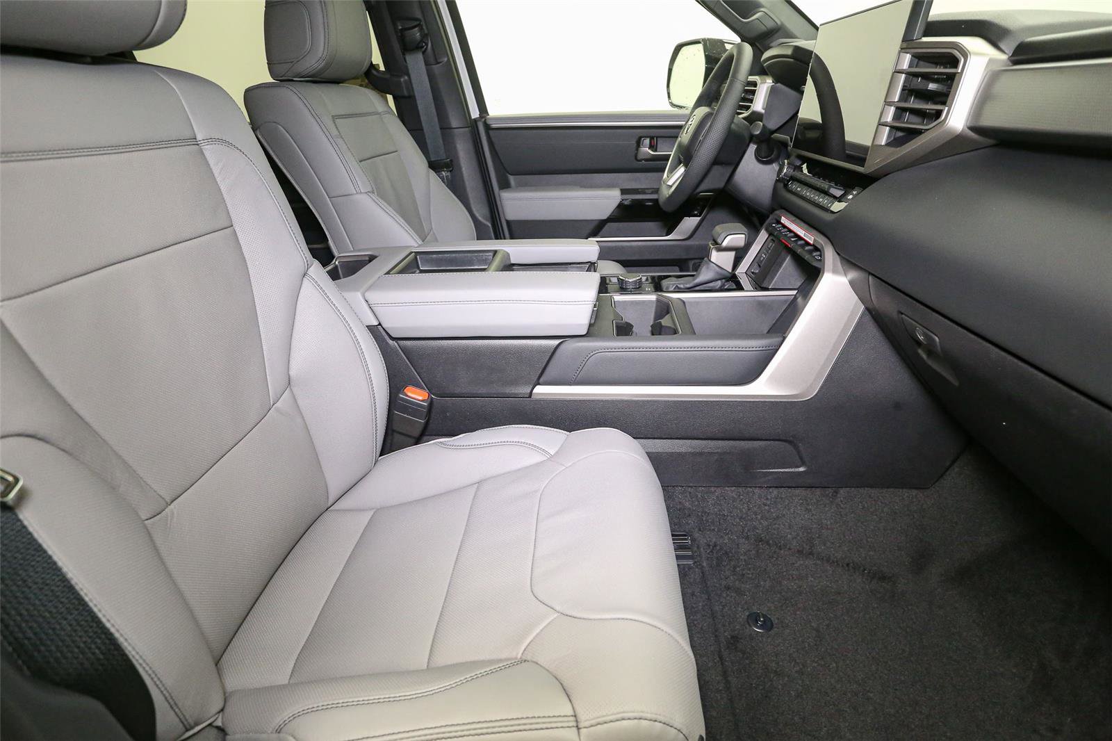 New 2026 Toyota Tundra Limited image 13