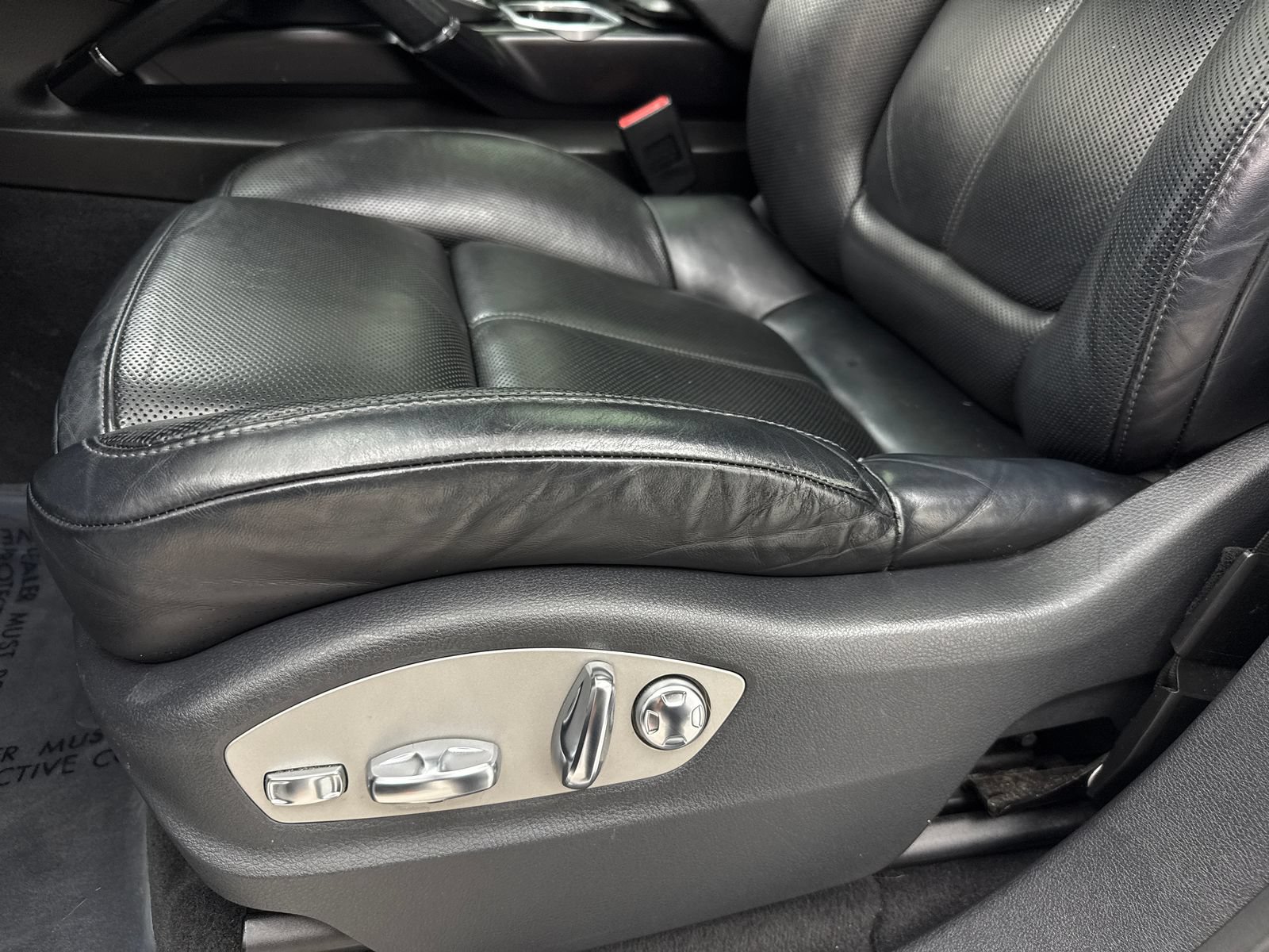 Used 2018 Porsche Cayenne Platinum Edition AWD/4WD image 34