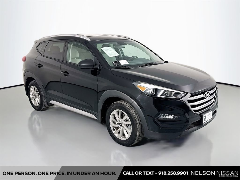 Used 2017 Hyundai Tucson SE AWD/4WD image 3