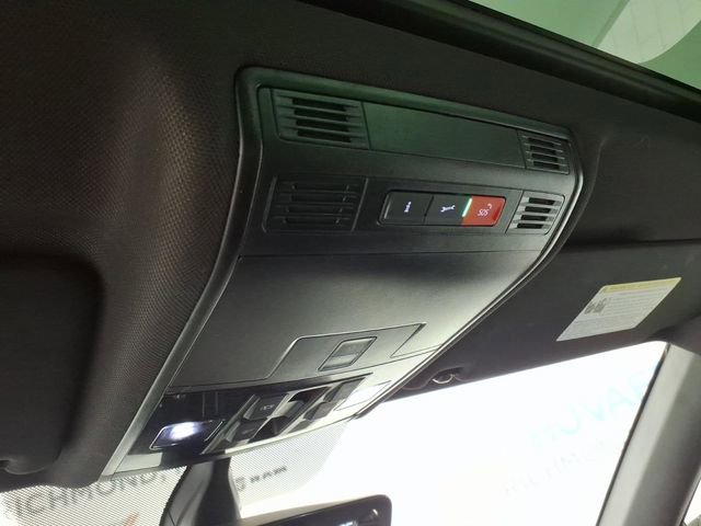 Used 2021 Volkswagen Tiguan SE R-Line w/ 3rd Row Seat Package image 24