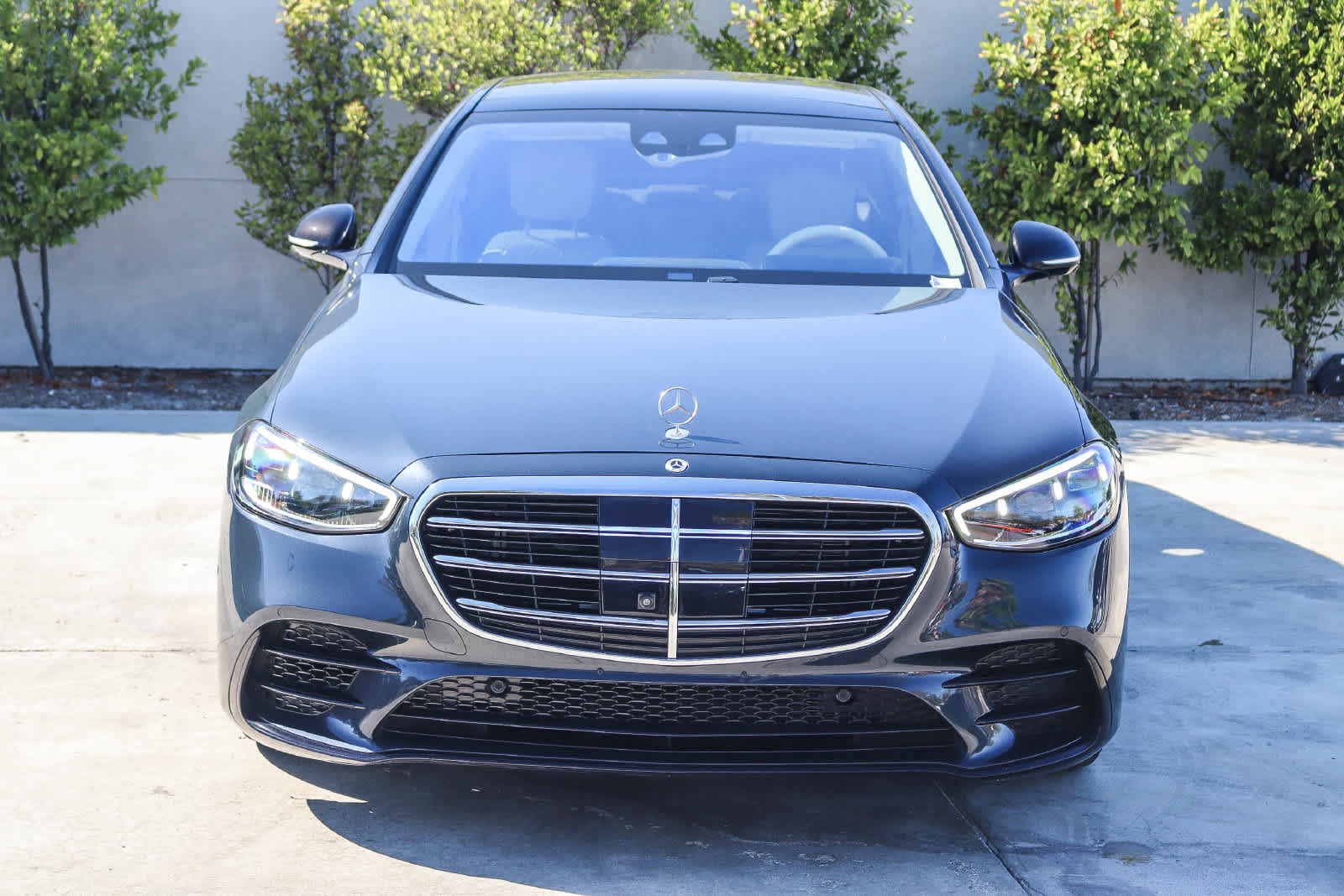 Used 2021 Mercedes-Benz S 580 4MATIC Sedan image 2