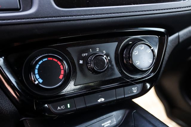 Used 2020 Honda HR-V LX image 28