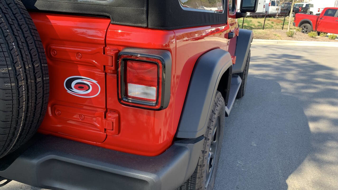 Used 2024 Jeep Wrangler Sport image 29