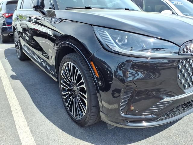 Used 2025 Lincoln Aviator Black Label AWD/4WD image 21