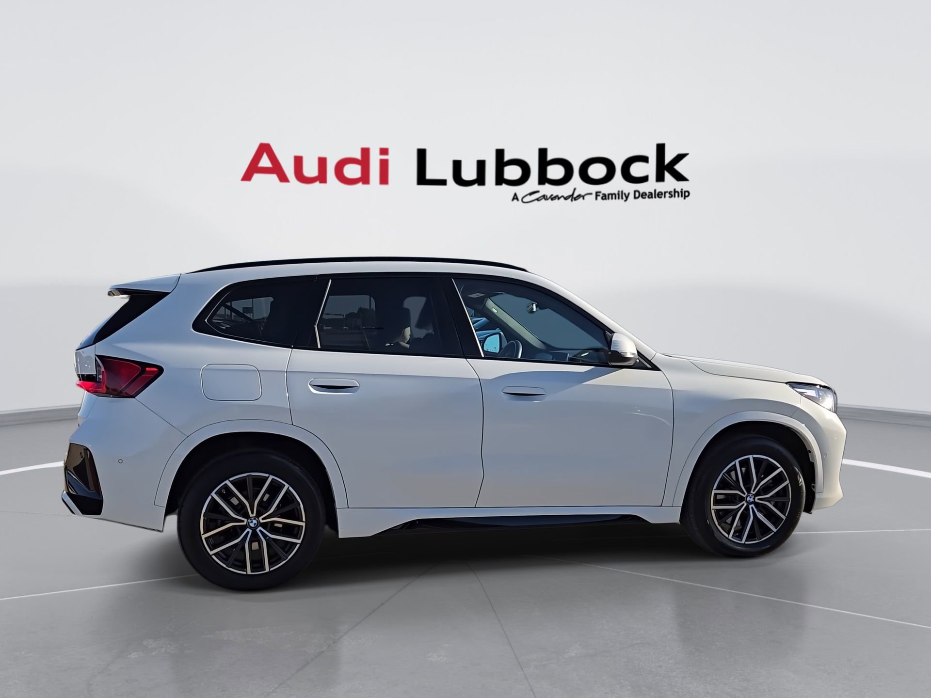 Used 2025 BMW X1 xDrive28i AWD/4WD image 8