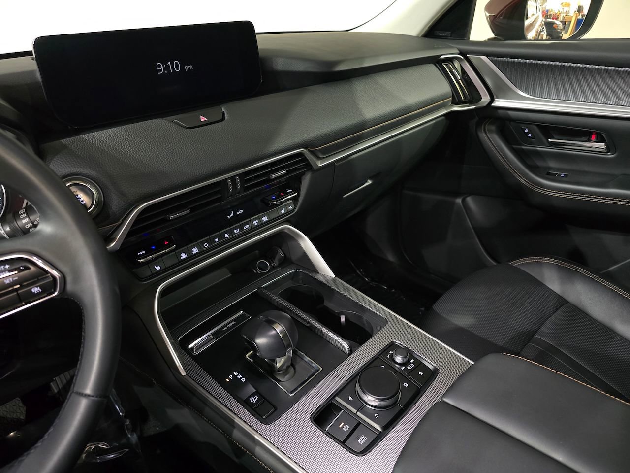 Used 2024 MAZDA CX-90 3.3 Turbo w/ Premium Package image 26