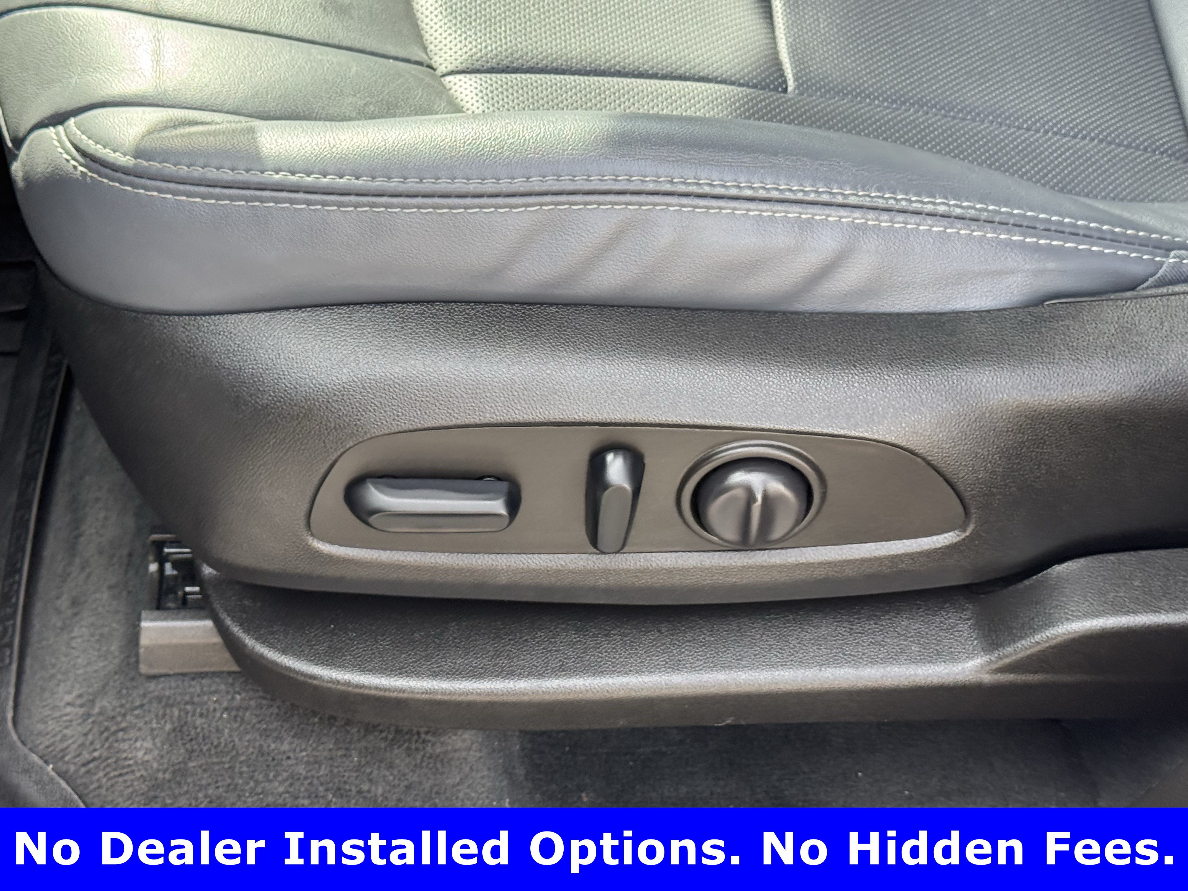 Used 2021 Buick Enclave Essence w/ Sound and Sites Package FWD image 23