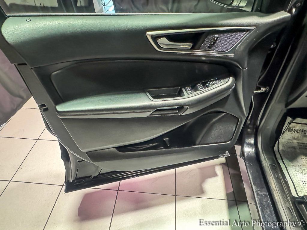 Used 2024 Ford Edge SEL image 26