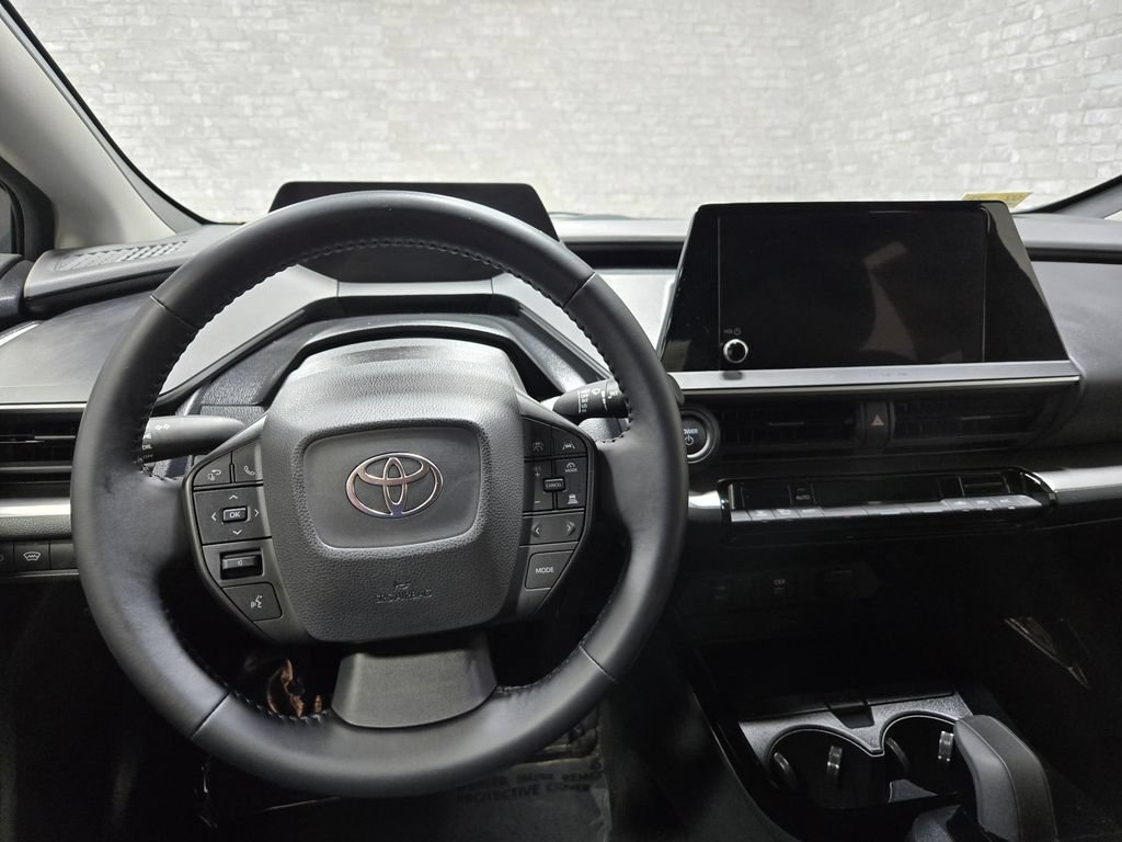 Used 2024 Toyota Prius LE AWD/4WD image 16