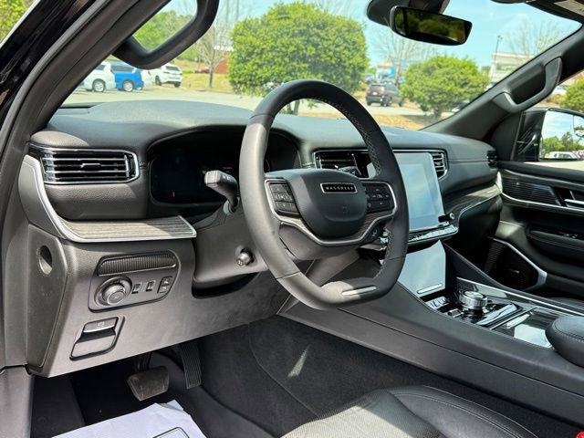 Used 2022 Jeep Wagoneer Series II AWD/4WD image 16