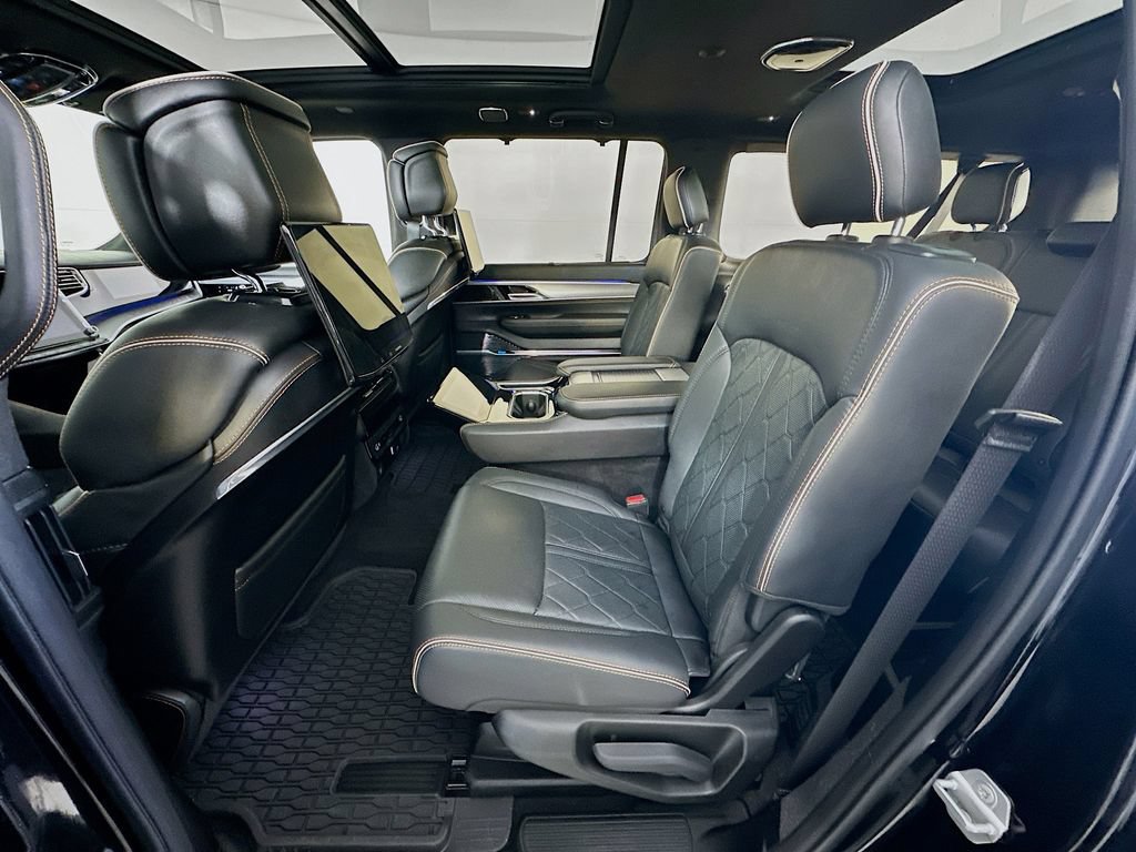 Used 2023 Jeep Grand Wagoneer L Series III w/ Rear Seat Video Group 1 AWD/4WD image 33