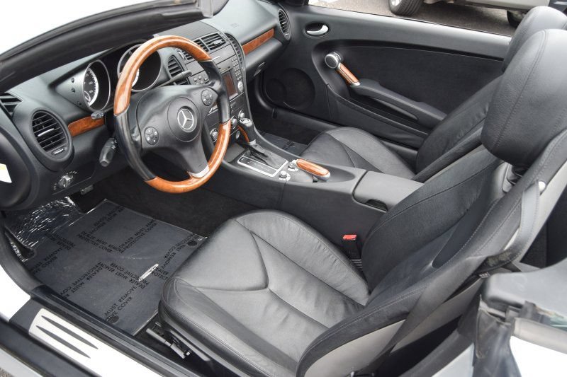 Used 2011 Mercedes-Benz SLK 350 image 21