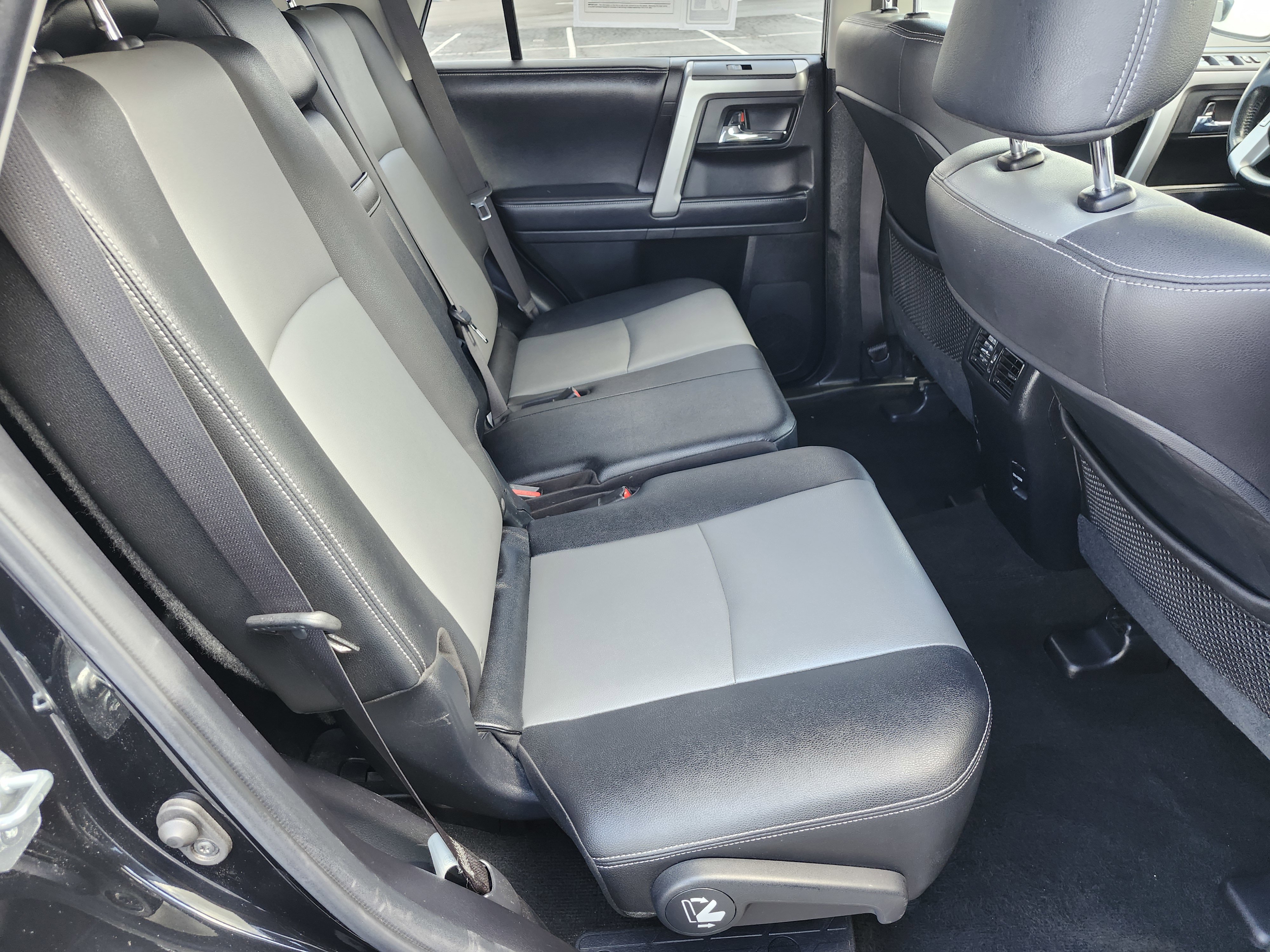 Used 2017 Toyota 4Runner SR5 Premium AWD/4WD image 18