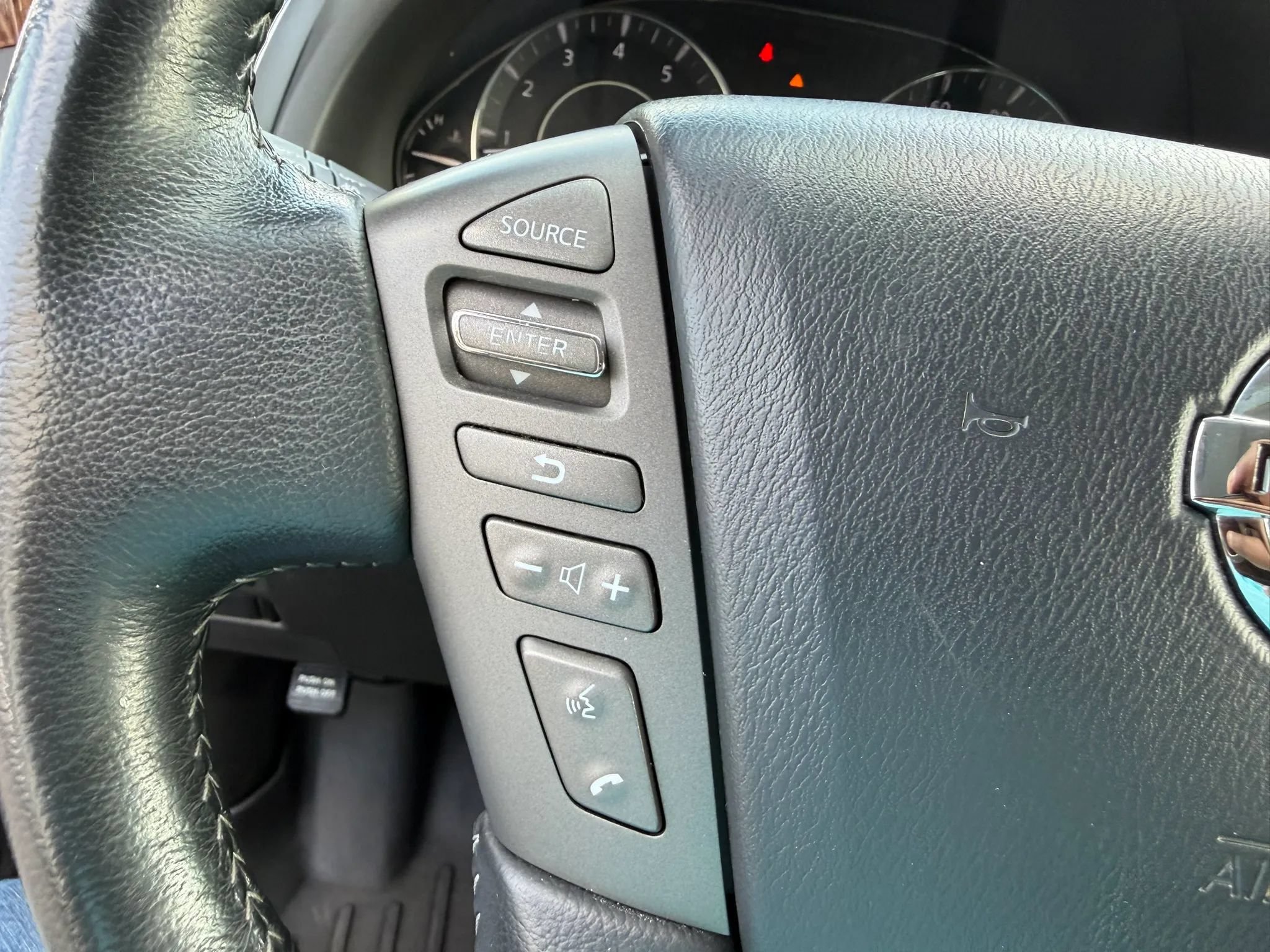 Used 2018 Nissan Armada SL w/ Moonroof Package AWD/4WD image 53