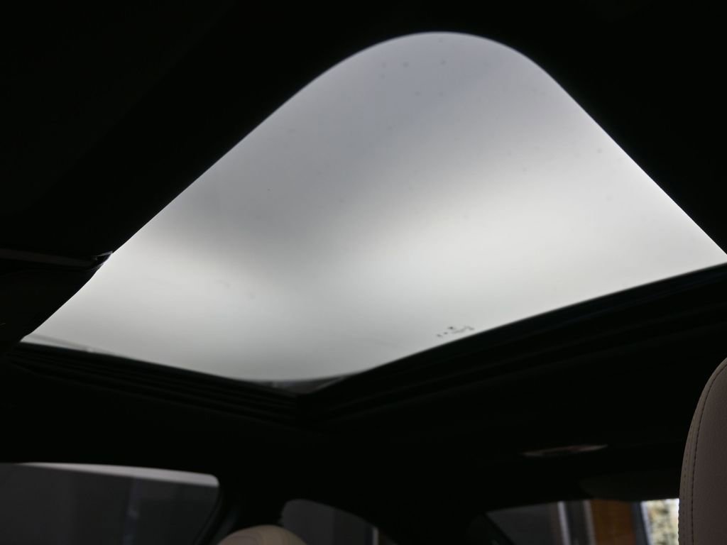 Used 2025 BMW M240i xDrive Coupe image 27