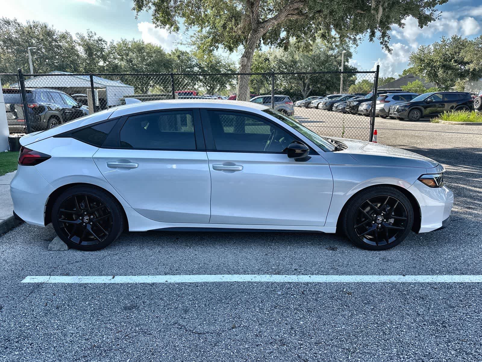 Used 2025 Honda Civic Sport image 10