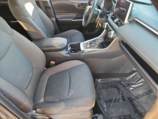 Used 2025 Toyota RAV4 LE AWD/4WD image 26