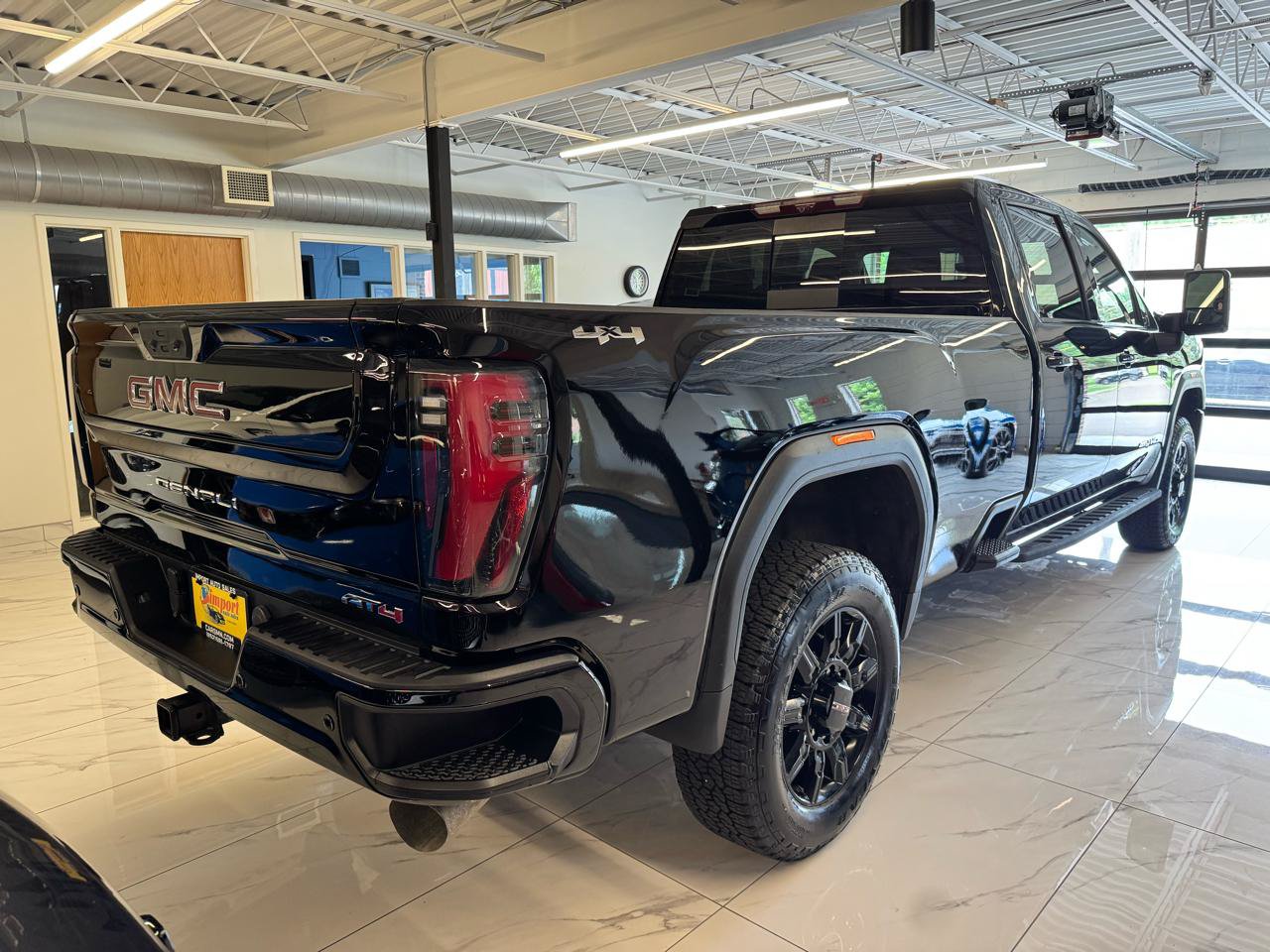 Used 2026 GMC Sierra 3500 AT4 w/ AT4 Premium Plus Package AWD/4WD image 5