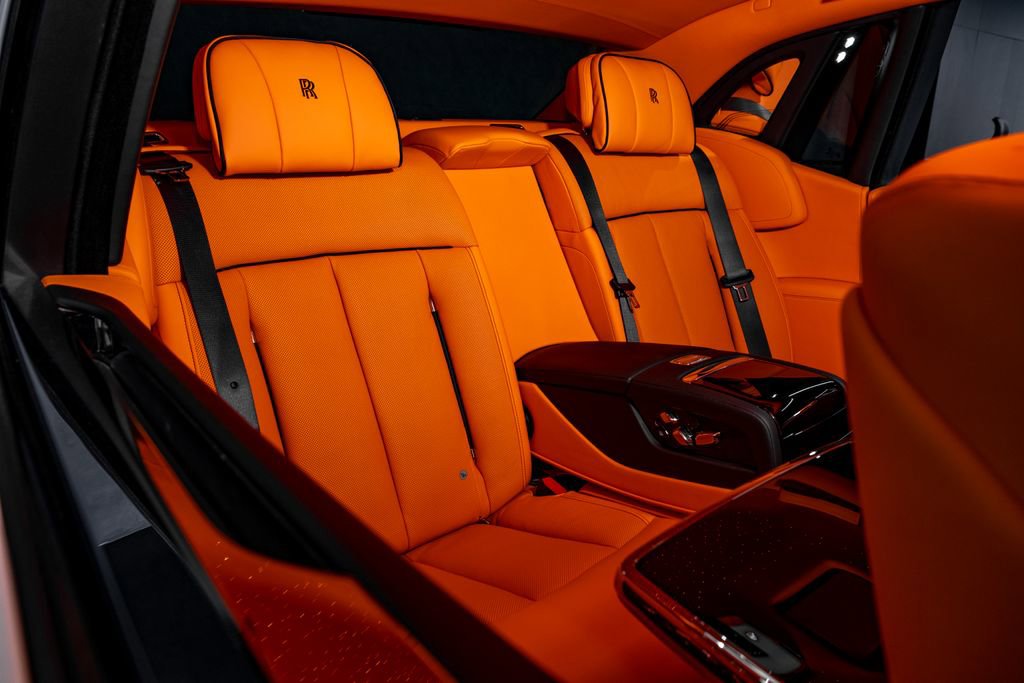Used 2026 Rolls-Royce Phantom Sedan RWD image 31