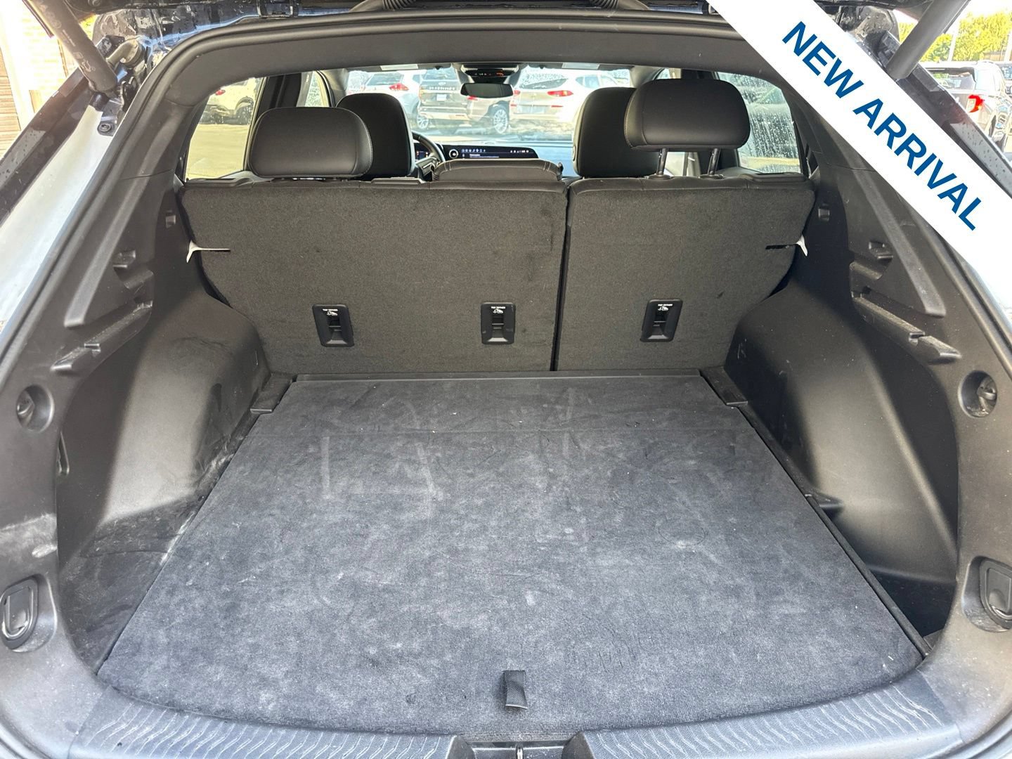 Used 2024 Chevrolet Equinox EV RS FWD image 13