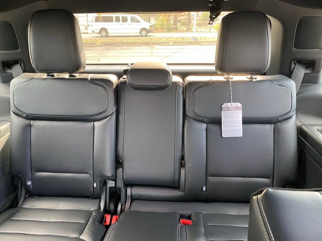 New 2025 Ford Expedition Platinum w/ Stealth Performance Package AWD/4WD image 33