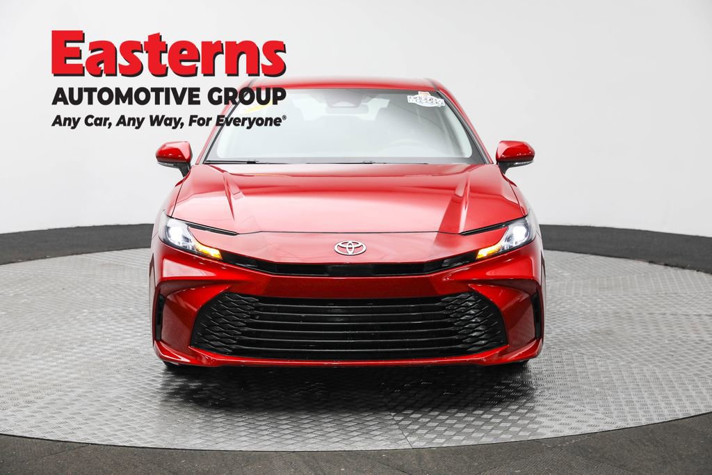 Used 2025 Toyota Camry LE image 2