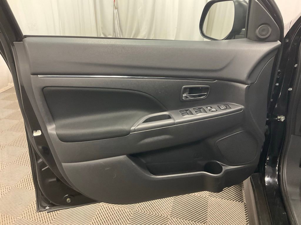 Used 2024 Mitsubishi Outlander Sport ES image 15