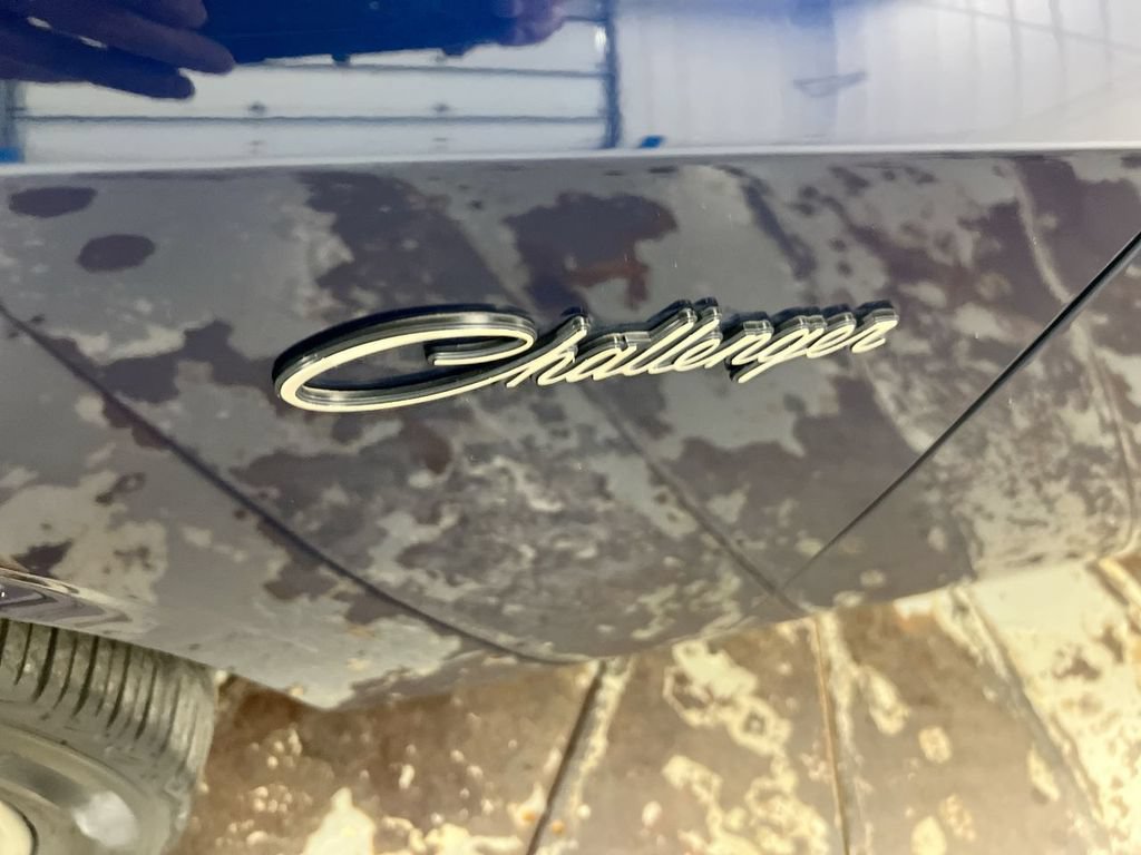 Used 2015 Dodge Challenger R/T Plus RWD image 26