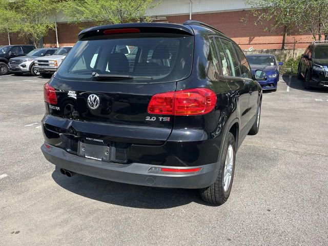 Used 2015 Volkswagen Tiguan S image 3