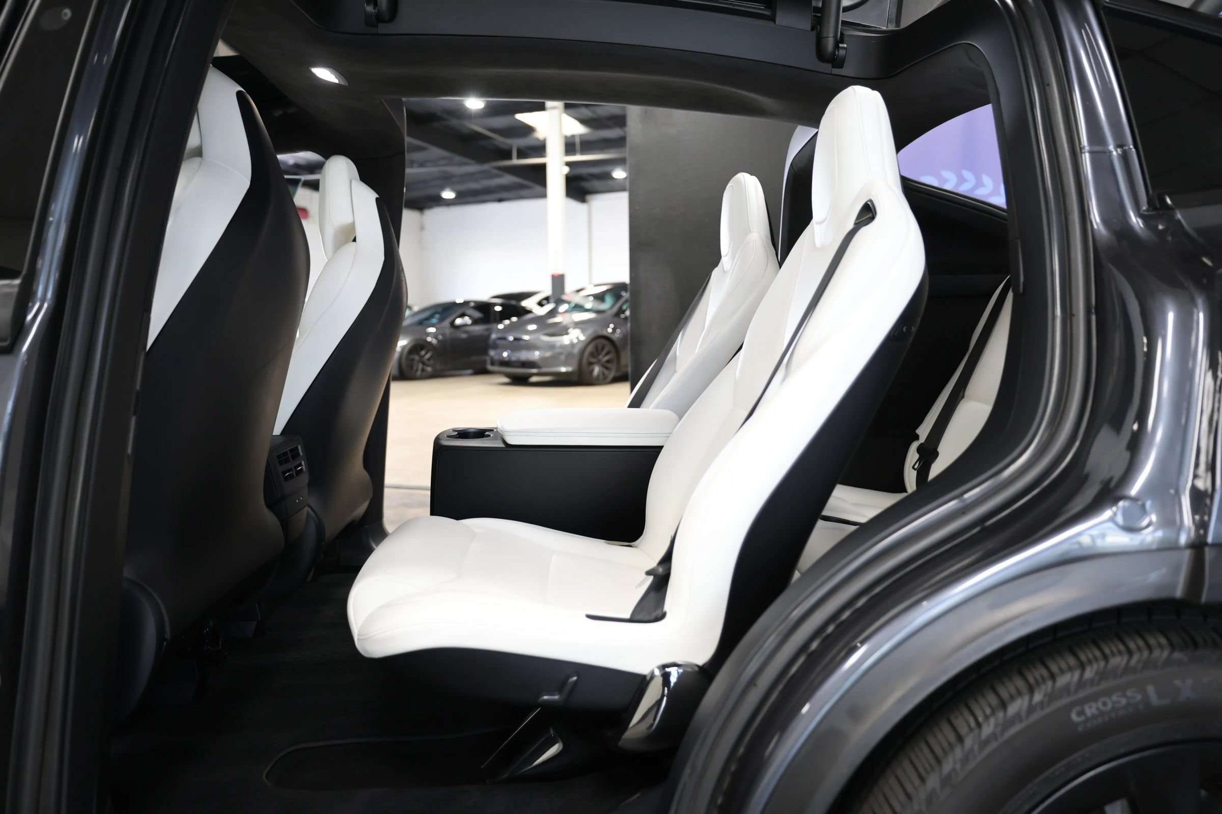 Used 2018 Tesla Model X 100D AWD/4WD image 39
