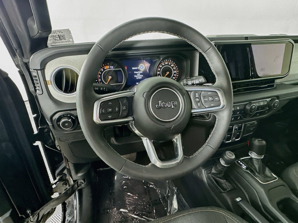Certified 2025 Jeep Wrangler Unlimited Sahara AWD/4WD image 19
